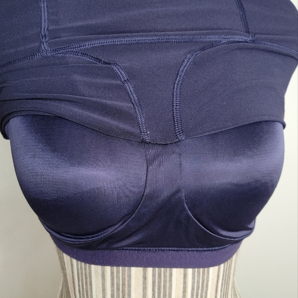 Athleta Racerback Tank Top With Built-In Bra - Picture 4 of 8